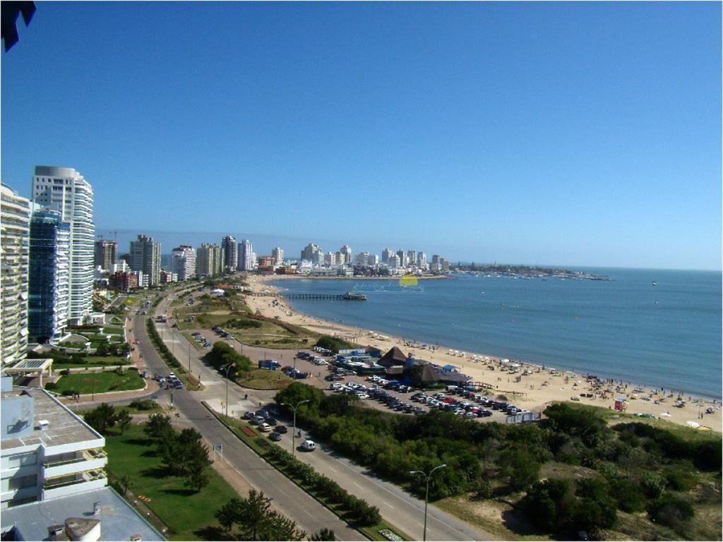Apartamento en Venta de 3 dormitorios en Punta ,