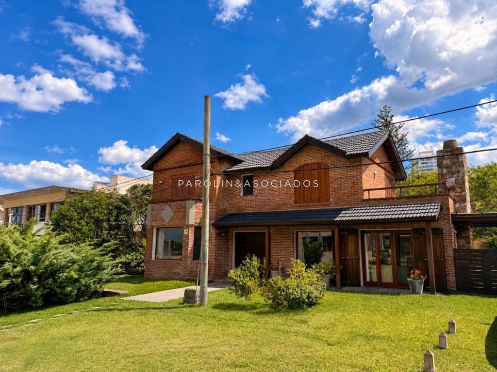 Vende hermosa casa en san rafael , cerca del mar,
