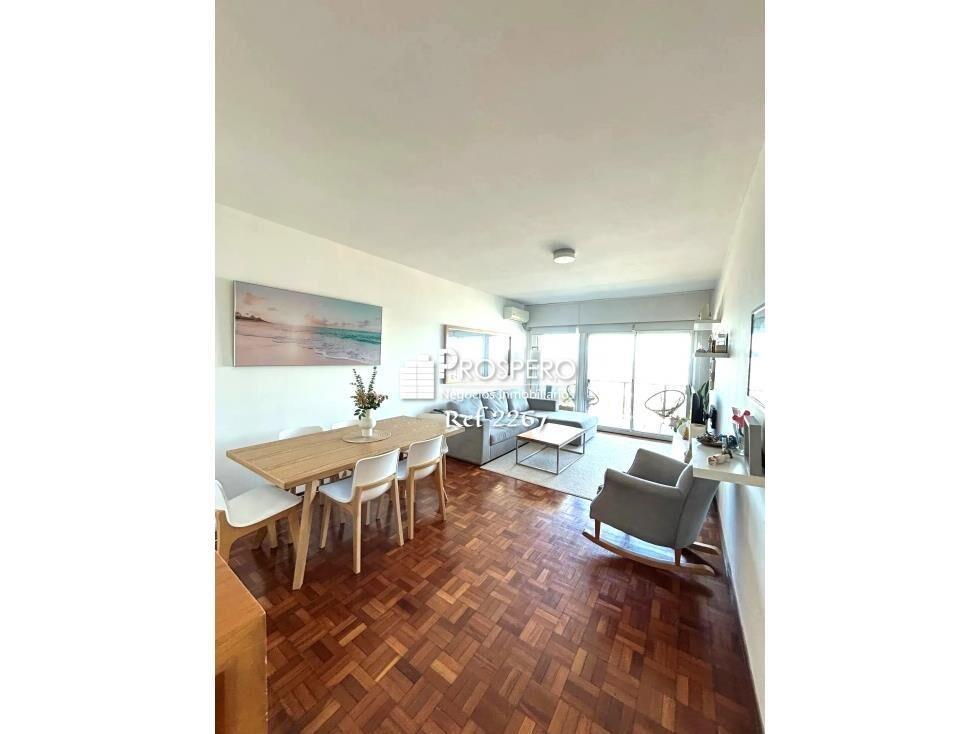 2267/2 venta apto 2 dorm Malvin c/balcon fte a la Rambla
