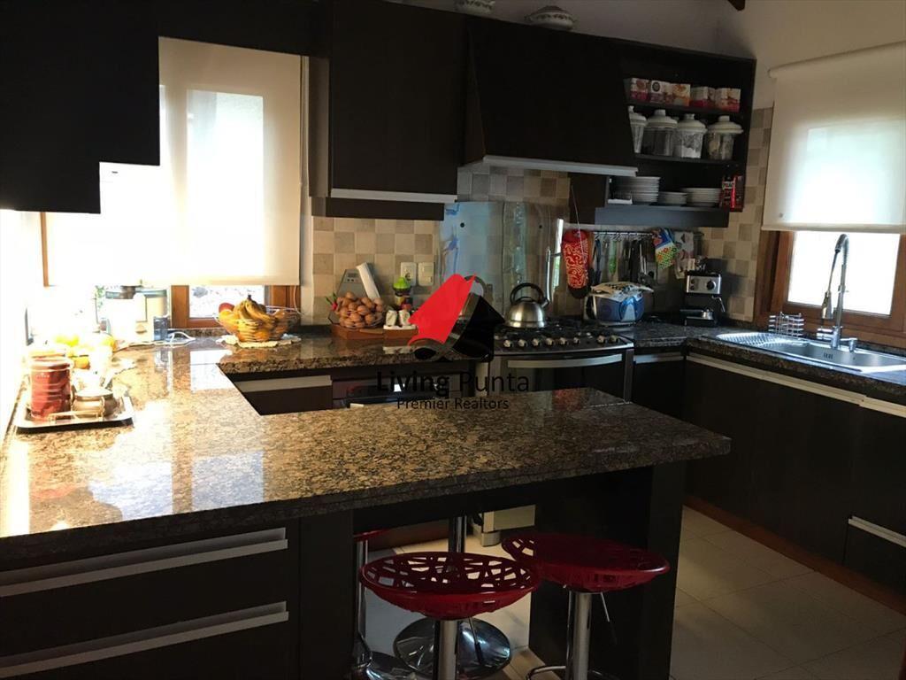 CASA EN LUGANO CERCA DE MARLY EXCELENTE