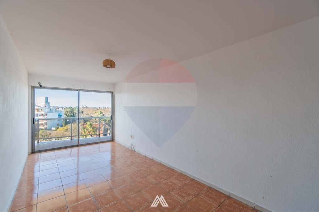 Venta apto. 2 dorm. 2 baños Prado gge calef. renta