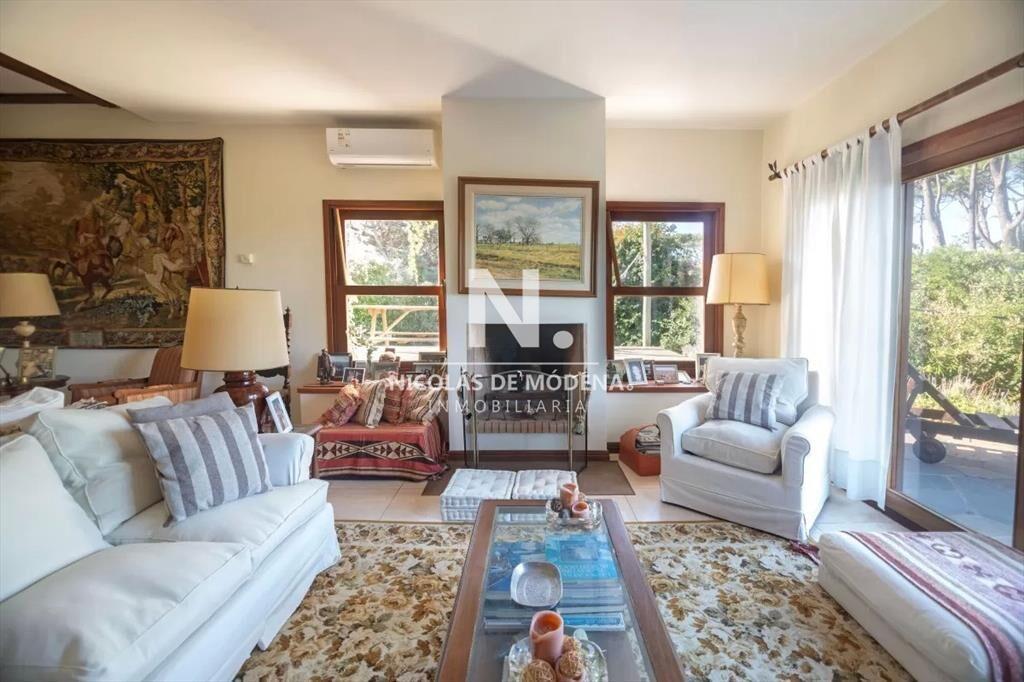 Chalet en venta en San Rafael proximo al mar. 5 +