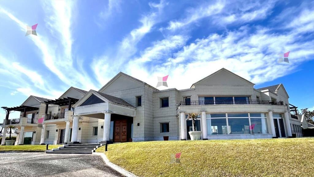 Venta Exclusiva mansion en playa mansa