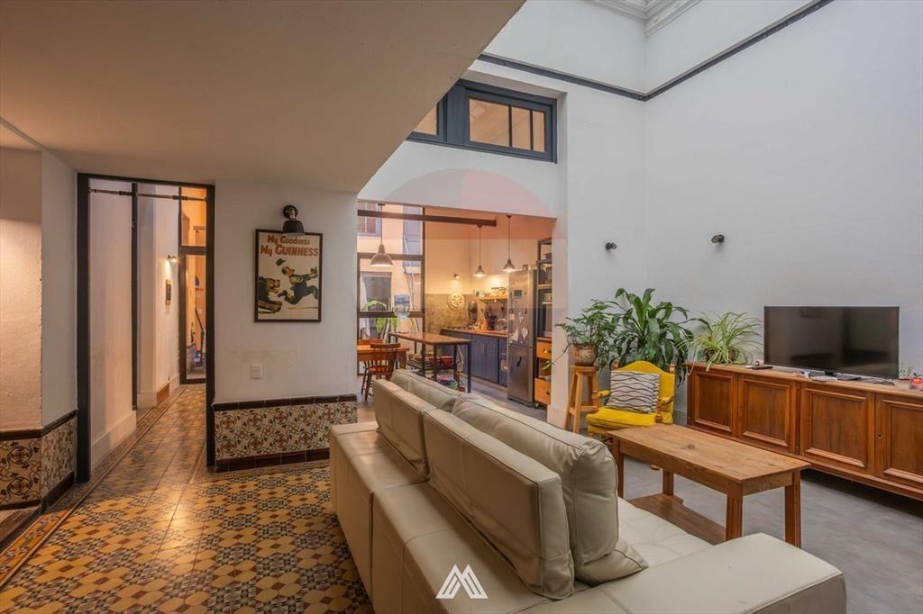 VENTA CASA 3 DORMITORIOS, 3 BAÑOS EN CORDON