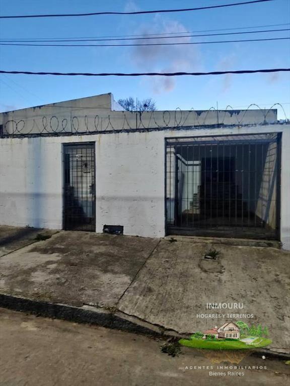 Alquilo Amplia Casa ubicada en Cerrito