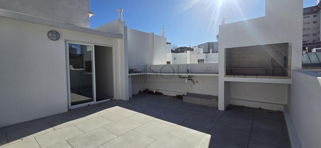 VENTA APARTAMENTO CON RENTA 2 DORMITORIOS Y PARRILLERO CORD