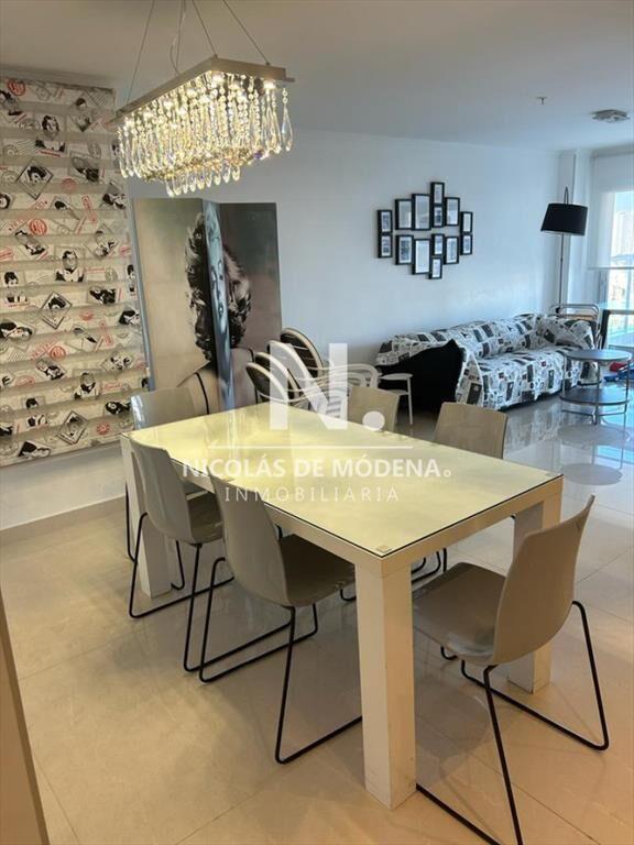Vende apartamento en Mansa de 2 Dormitorios.