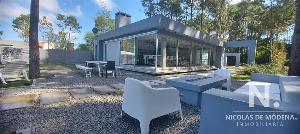 Venta casa en barrio Burnett, Maldonado. Playa mansa
