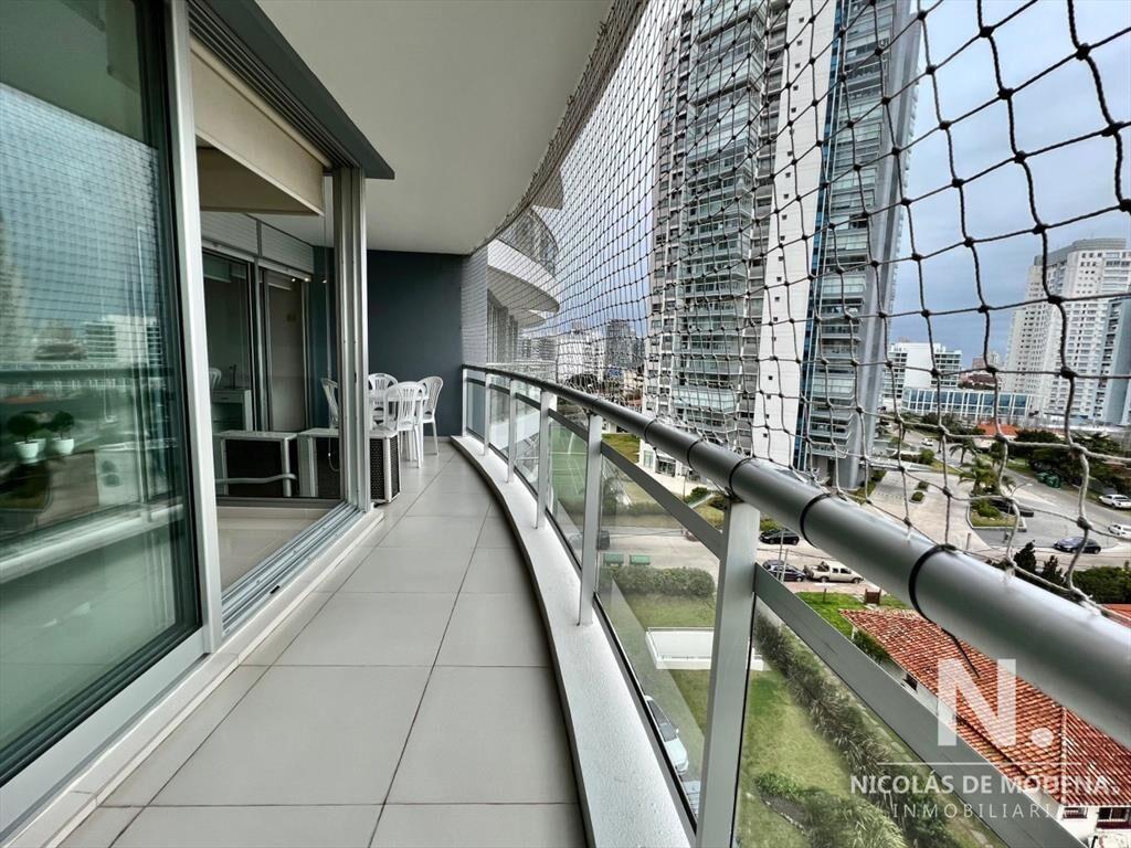 Apartamento en venta Playa Mansa 2 dormitorios SUNRISE TOWE