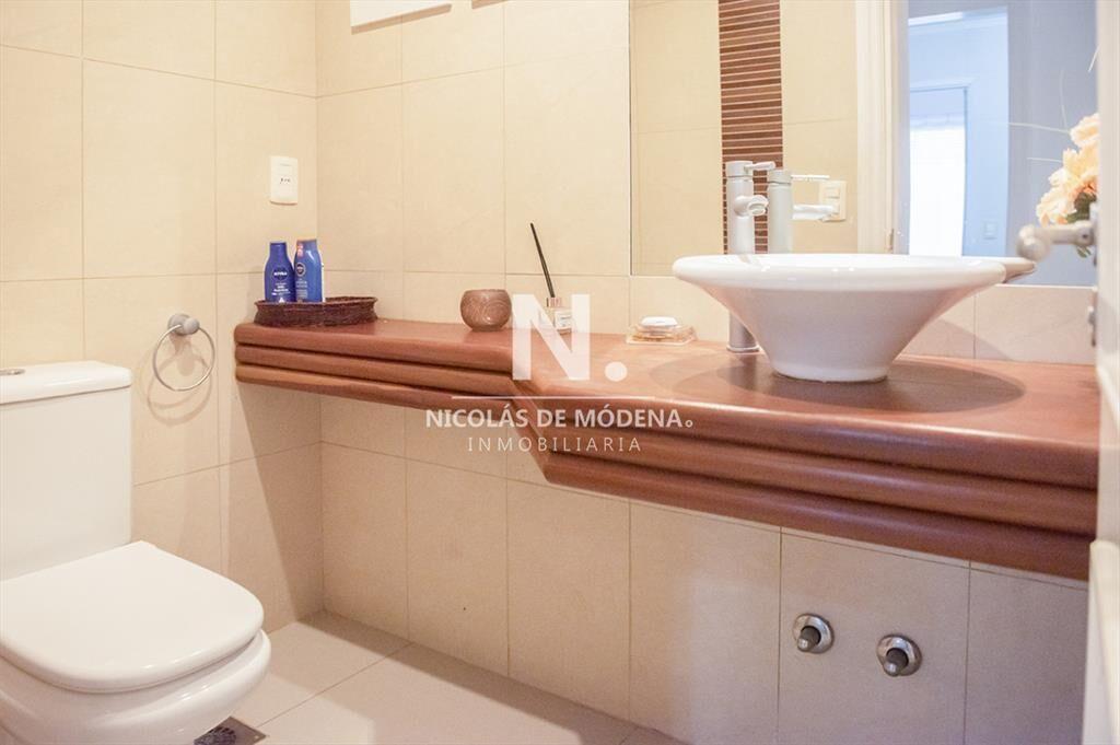 En venta apartamento de 3 dormitorios, en Brava a