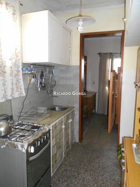 Venta de PU casa + apto todo una planta prox. a Shopping...