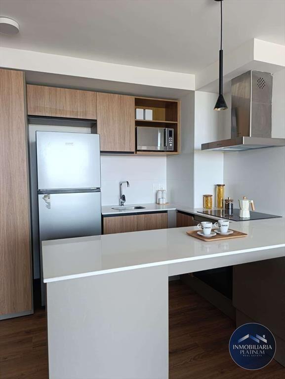 Alquiler de Apartamento de 1 Dormitorio con cochera a es...