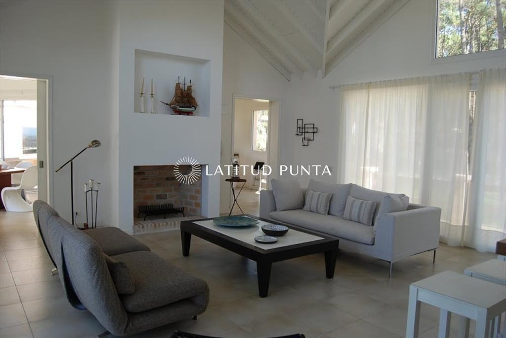 Casa de 5 dormitorios en Laguna Blanca Manantiales
