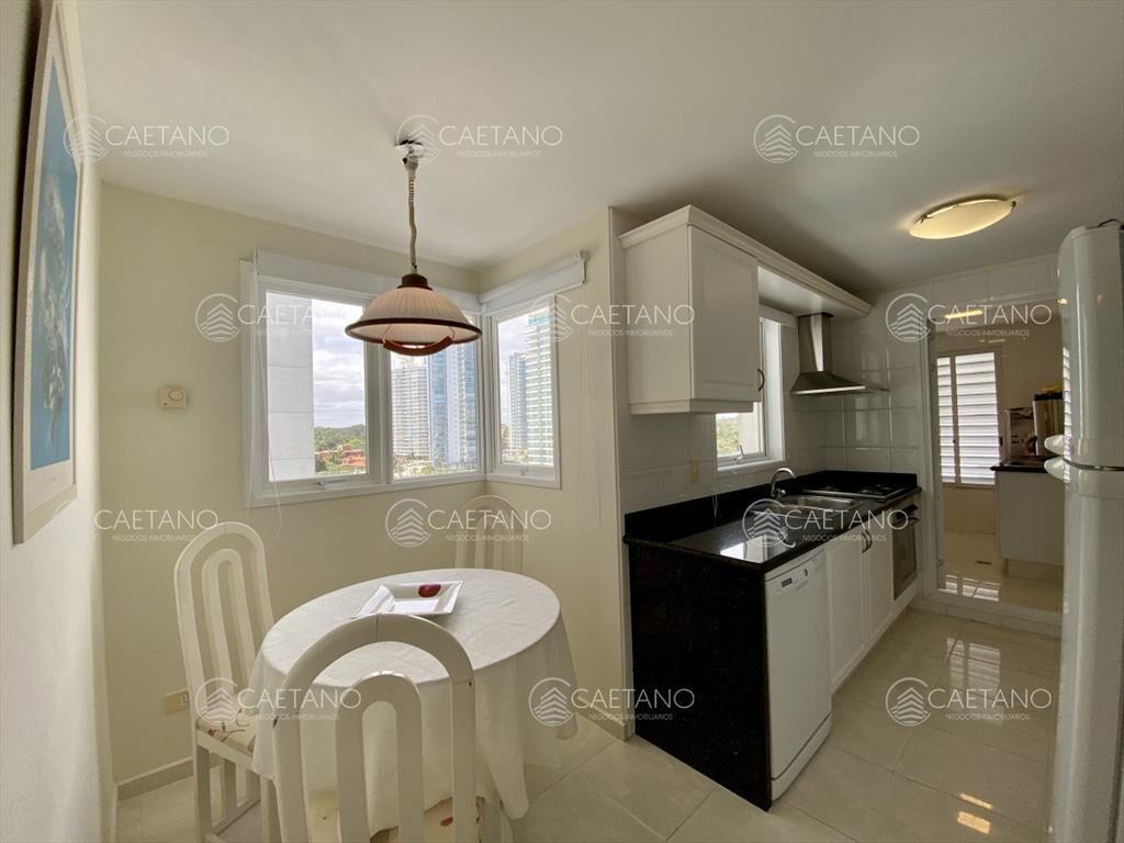 Venta apartamento 3 dormitorios. Playa mansa, del