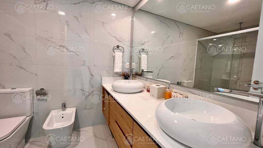 Venta apartamento 3 dormitorios playa mansa Punta