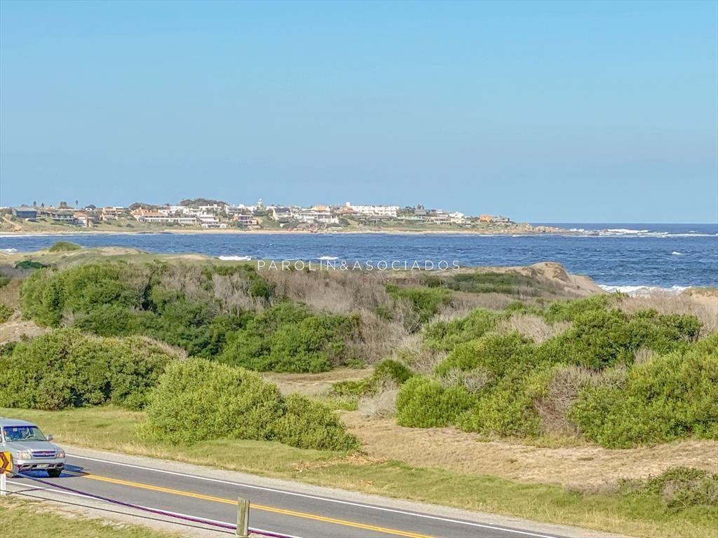 Casa en venta de 3 dormitorios en frente al mar de La Juani