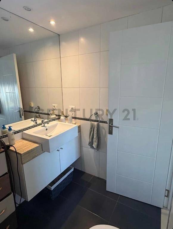 Venta Pocitos – Penthouse Frente 1 Dormitorio con terraza...