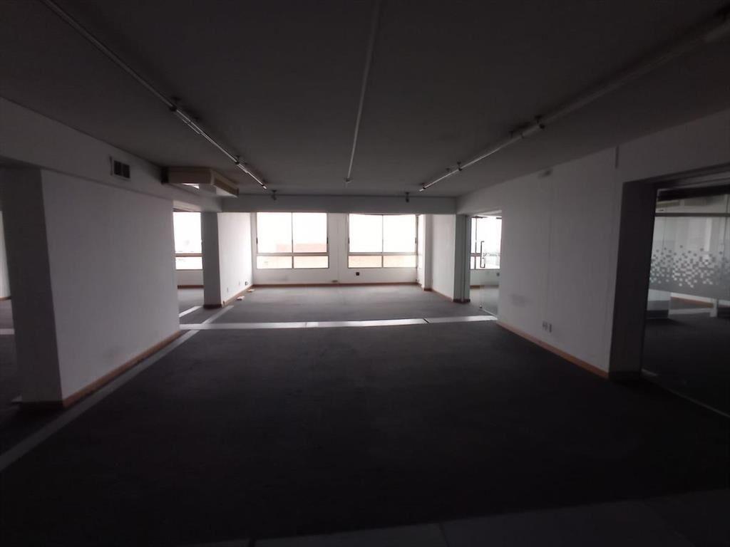 Plaza Independencia , 570 m2 llanos, piso alto con la mejor