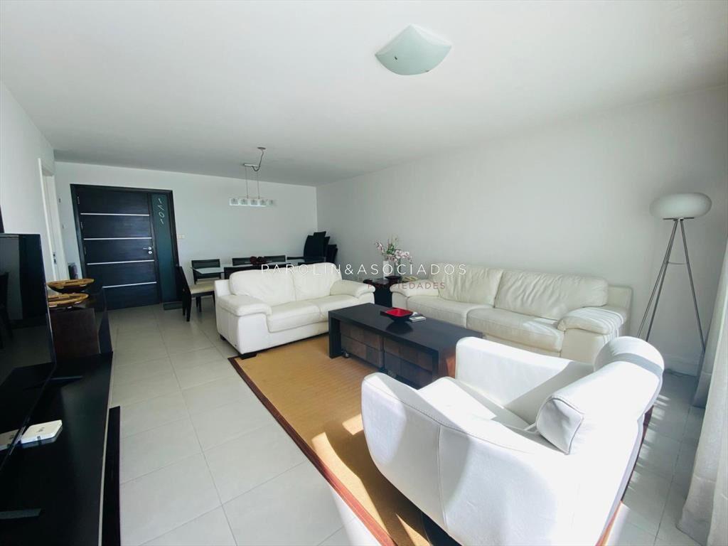 Apartamento en venta de 3 dormitorios en Tower,