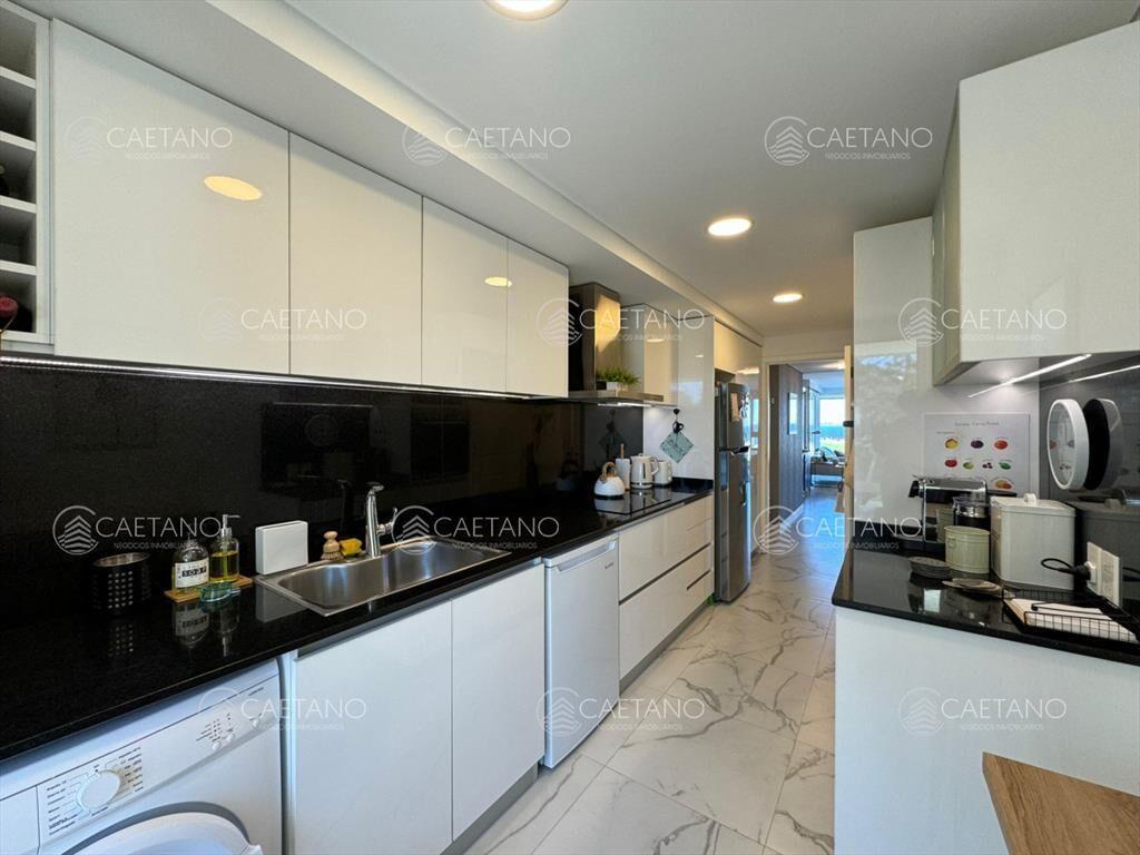 Venta apartamento 3 dormitorios. Playa mansa, del