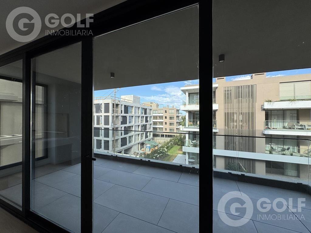 Apartamento en Carrasco Barrio Parques , San Nicolas 3 Do