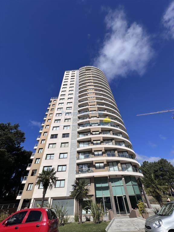 En venta apartamento con excelente vista, de 3 en