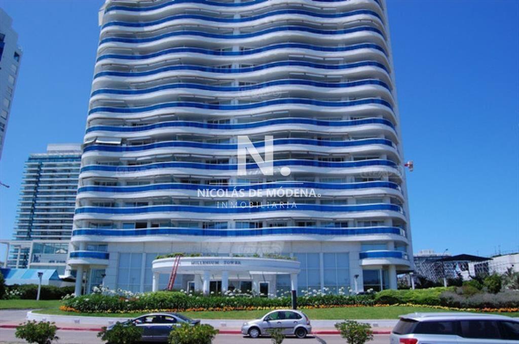 Departamento de 3 dorm + dep en venta en Torre