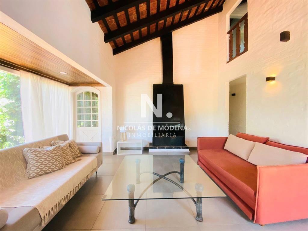 Excelente casa en venta de La Barra + 3 dormitorios y depen