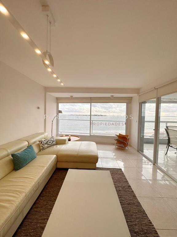 Apartamento en venta de 3 dormitorios en Beverly