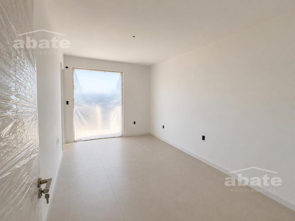 Venta casa de 3 dormitorios a estrenar a metros de la playa
