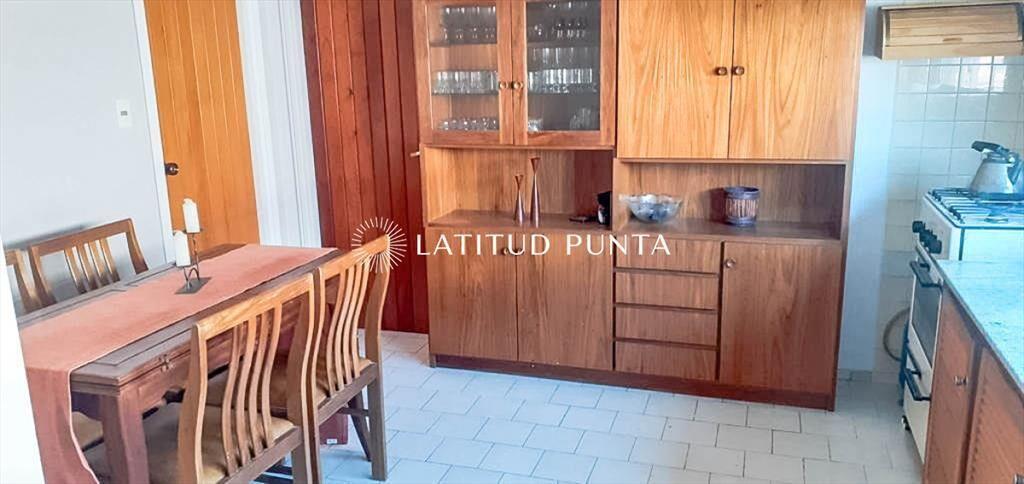 Piriapolis, apartamento de dos dormitorios a 100