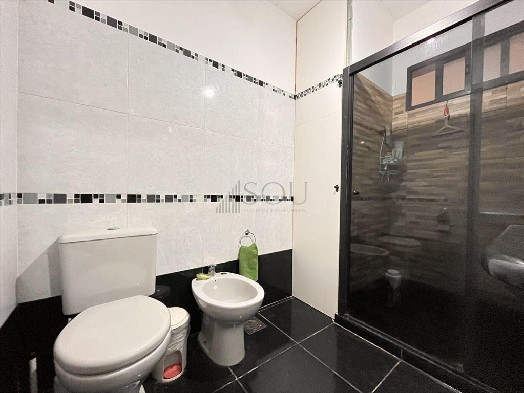 Venta casa PU 3 dormitorios, garage y gran terreno en Nuev