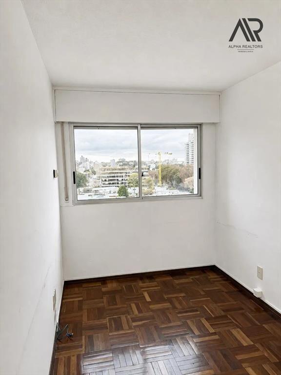 Apartamento en venta c/ cochera en Buceo