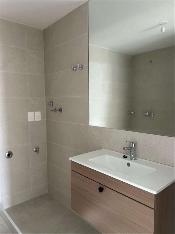 APARTAMENTO EN ALQULILER 2 DORM CON GARAGE