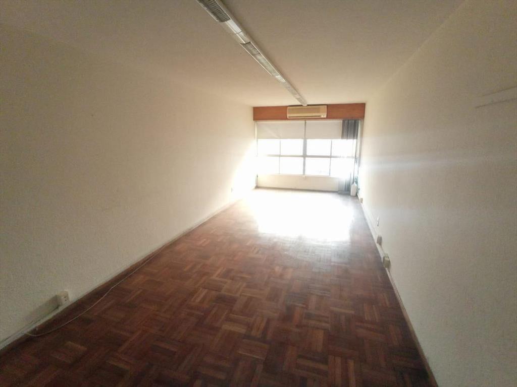 oficina- Plaza Independencia , 600 m2 , gge x1, vista a tre