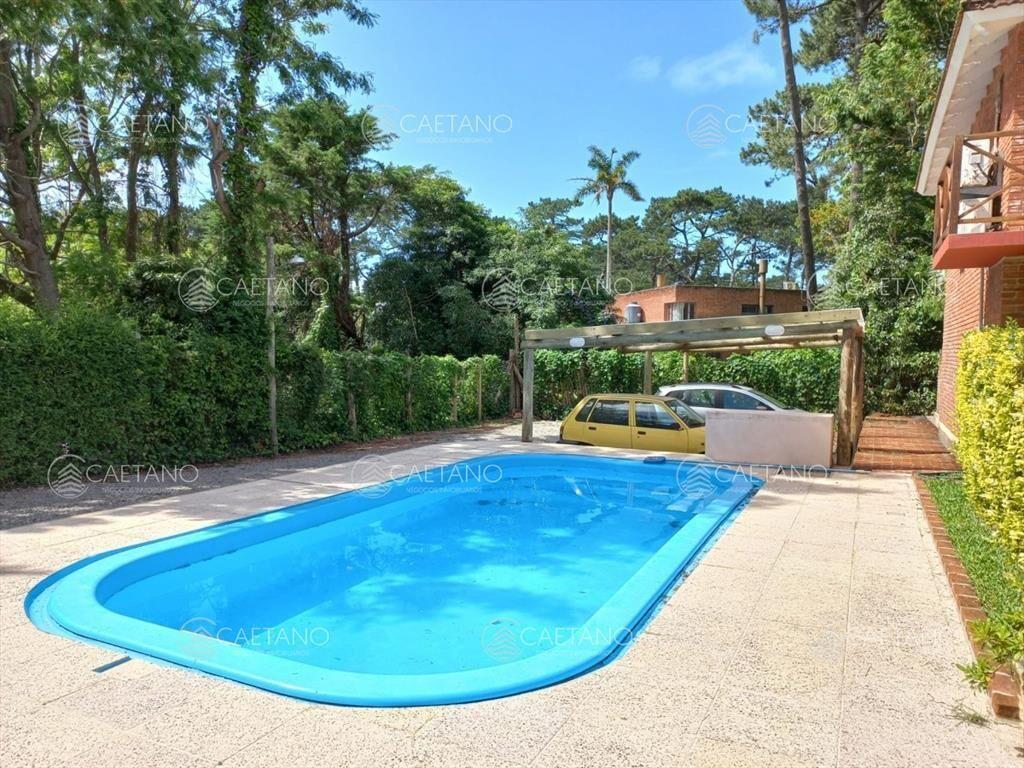 VENTA CASA EN COMPLEJO CON PISCINA PUNTA DEL ESTE