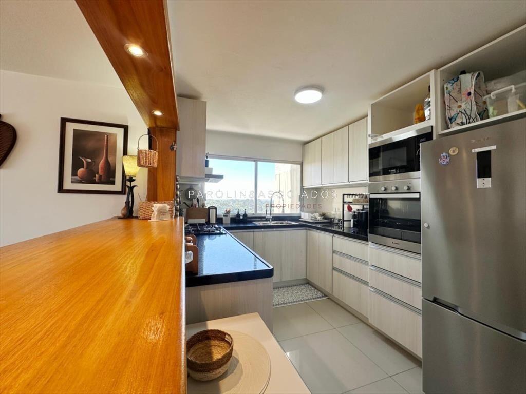 Apartamento en venta de 2 dormitorios en edificio Parquemar