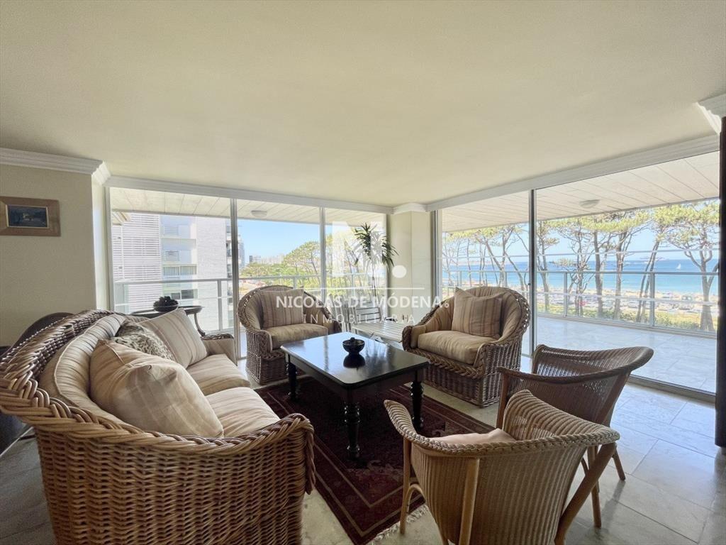 Exclusivo apartamento a los pies de la Playa