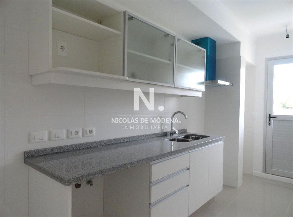 En venta.. Pedragosa Sierra- Punta del Este