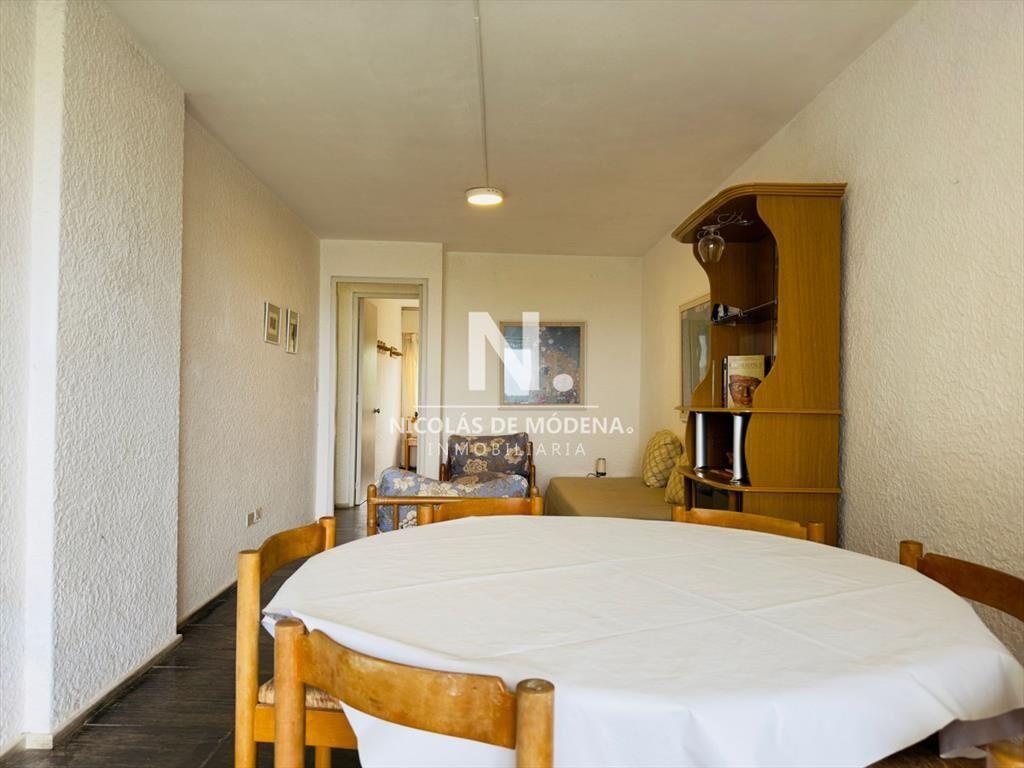 Apartamento en venta, 2 dormitorios, primera linea de la br