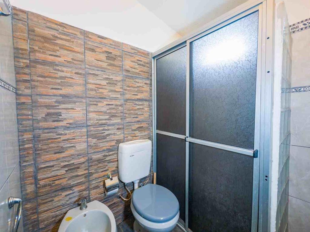Venta Casa Dúplex + Apartamento al fondo en Pando