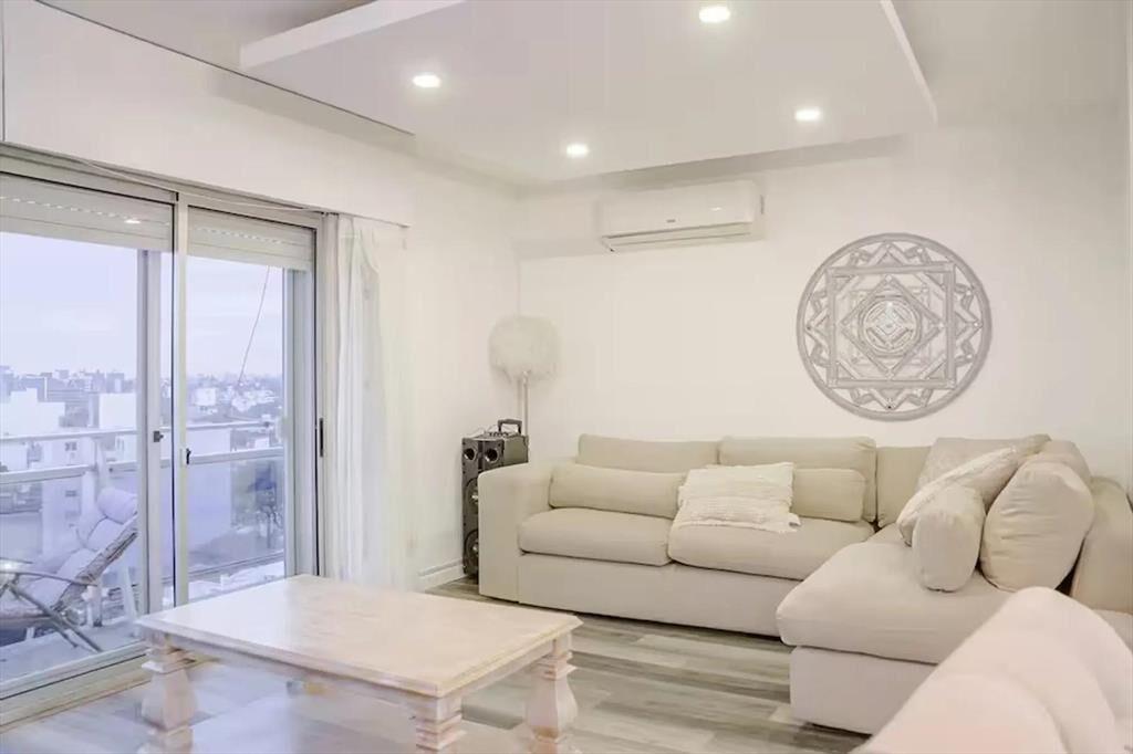 exclusivo Apartamento en venta con vista al mar frente a pl