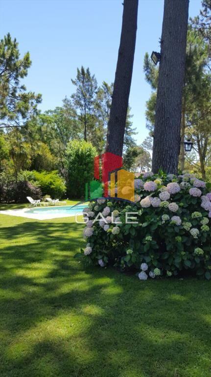 Excelente casa en alquiler en zona residencial!!! Consulte!