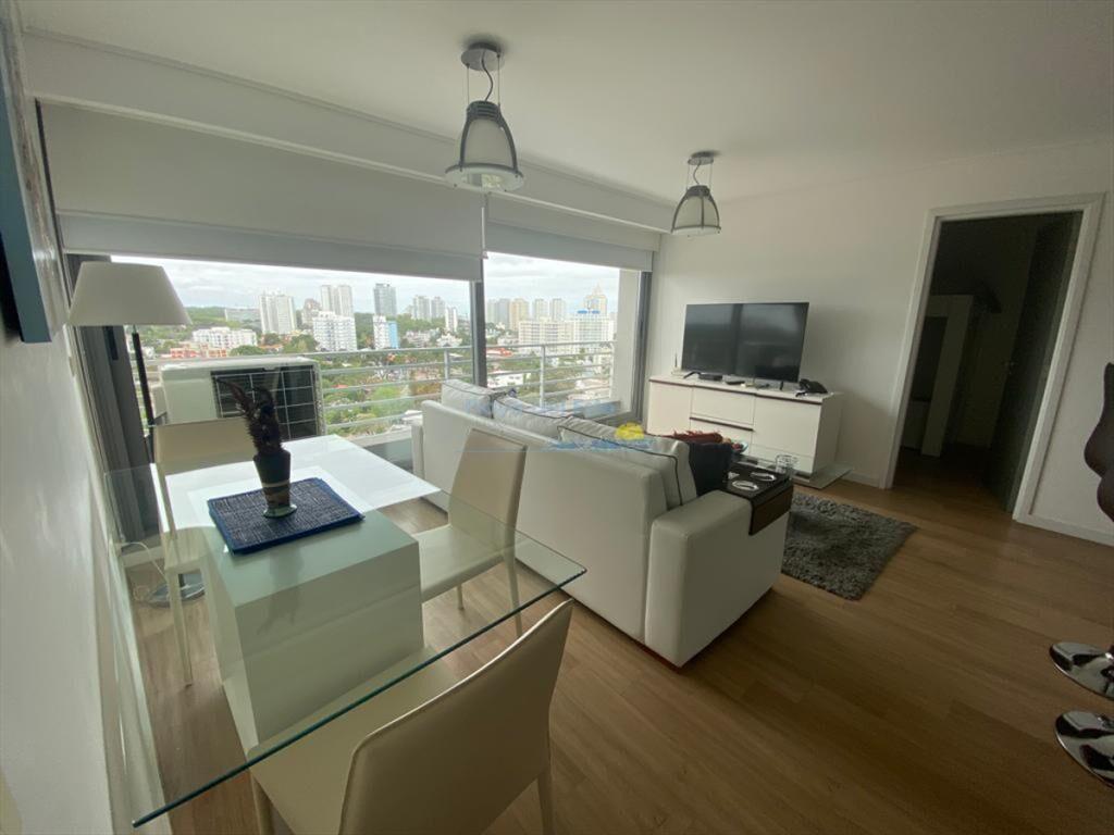 Apartamento de 2 dormitorios en Alexander , Punta