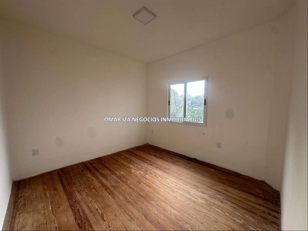 Alquiler casa sobre Rambla en Buceo, ideal empresa o uso co