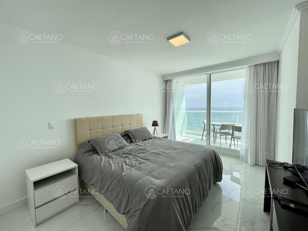 Venta apartamento 3 dormitorios playa mansa Punta