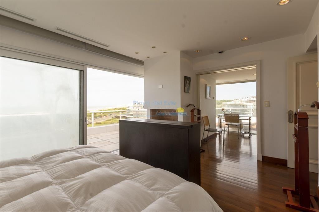 VENTA PENT-HOUSE FRENTE AL MAR 5 DORMITORIOS +