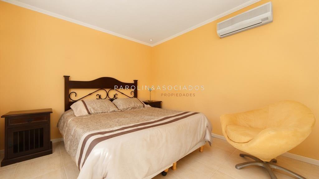 MUY LINDA CASA EN ENTORNO SUPER AGRADABLE
