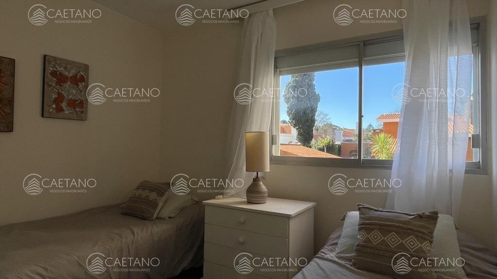 Venta de apartamento de dos dormitorios en Playa
