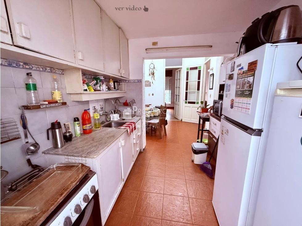 2271/3/p casa 2 dorm + altillo Malvin  cochera  jardin